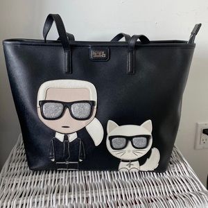 Karl Lagerfeld handback